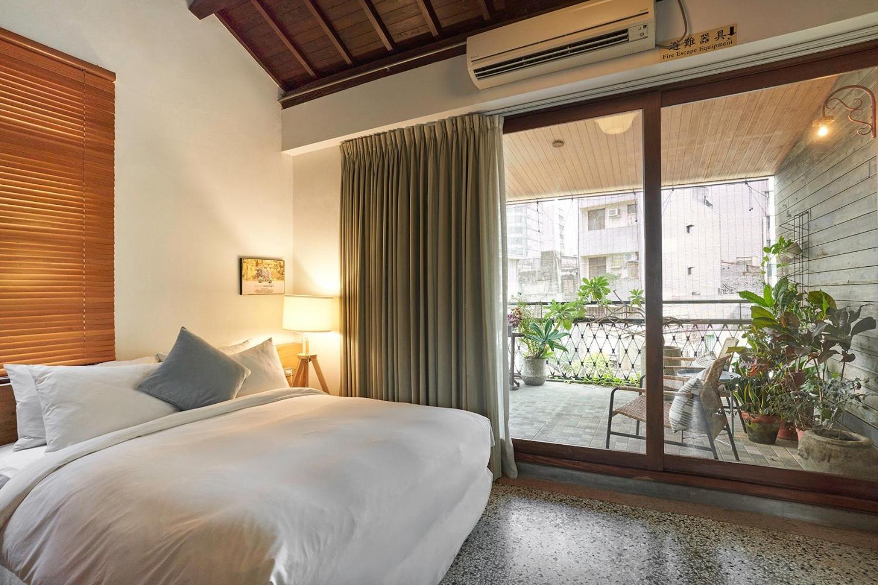 Laile Apartment Tainan Exterior photo